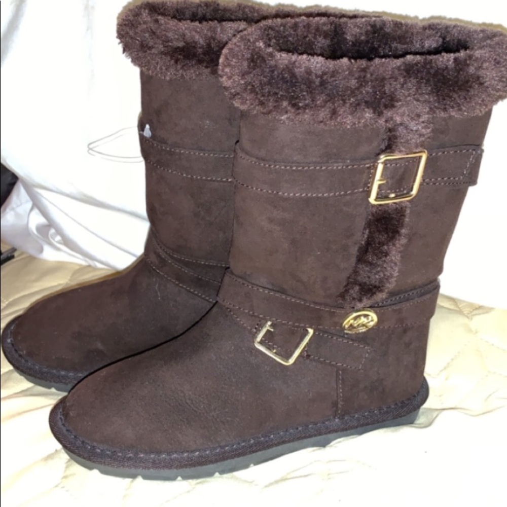Girls fur boots, never worn